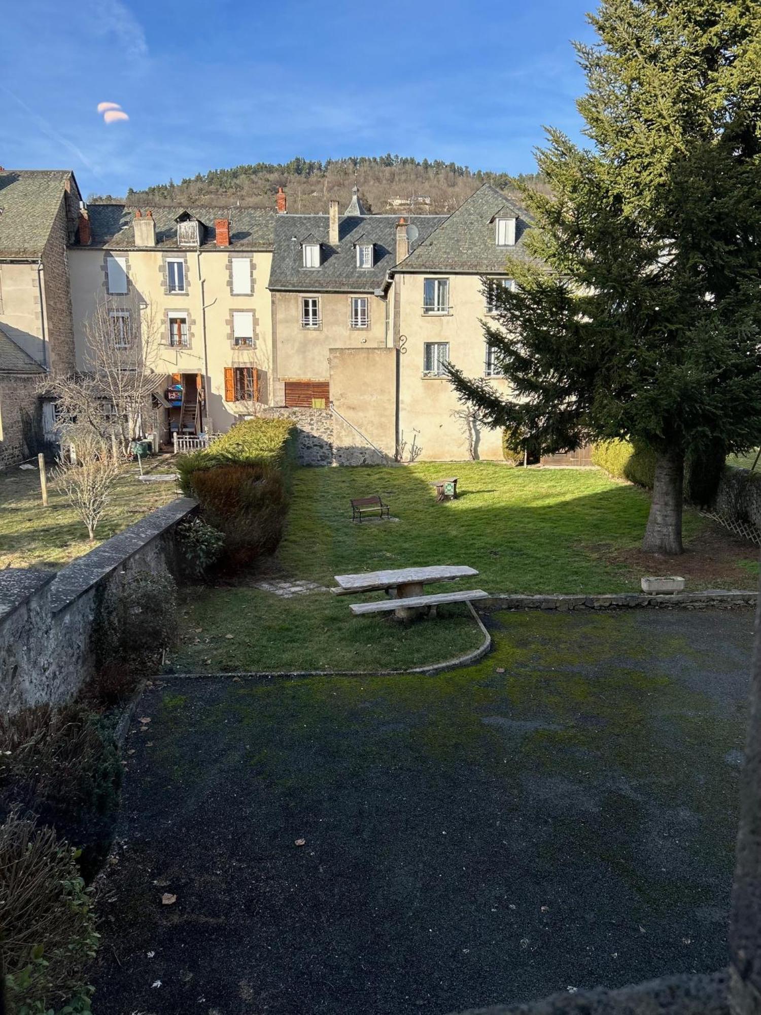 Aux Globe-Trotters Hotel Murat  Exterior photo